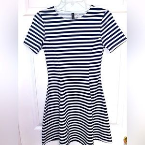 Divided By H&M Women’s Dress Navy Blue And White Size 6